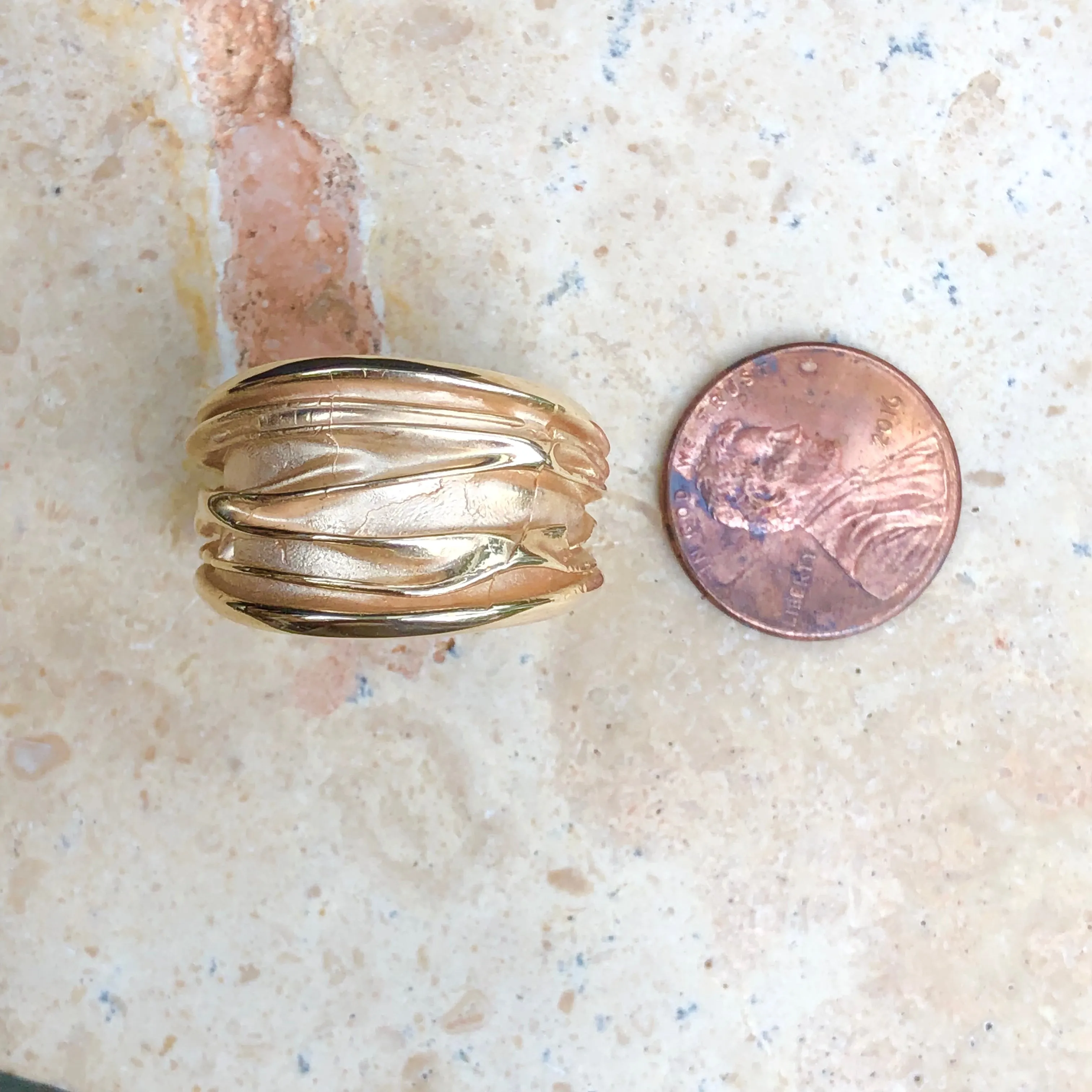 14KT Yellow Gold Wide Artistic Shiny Grooved Cigar Band Ring