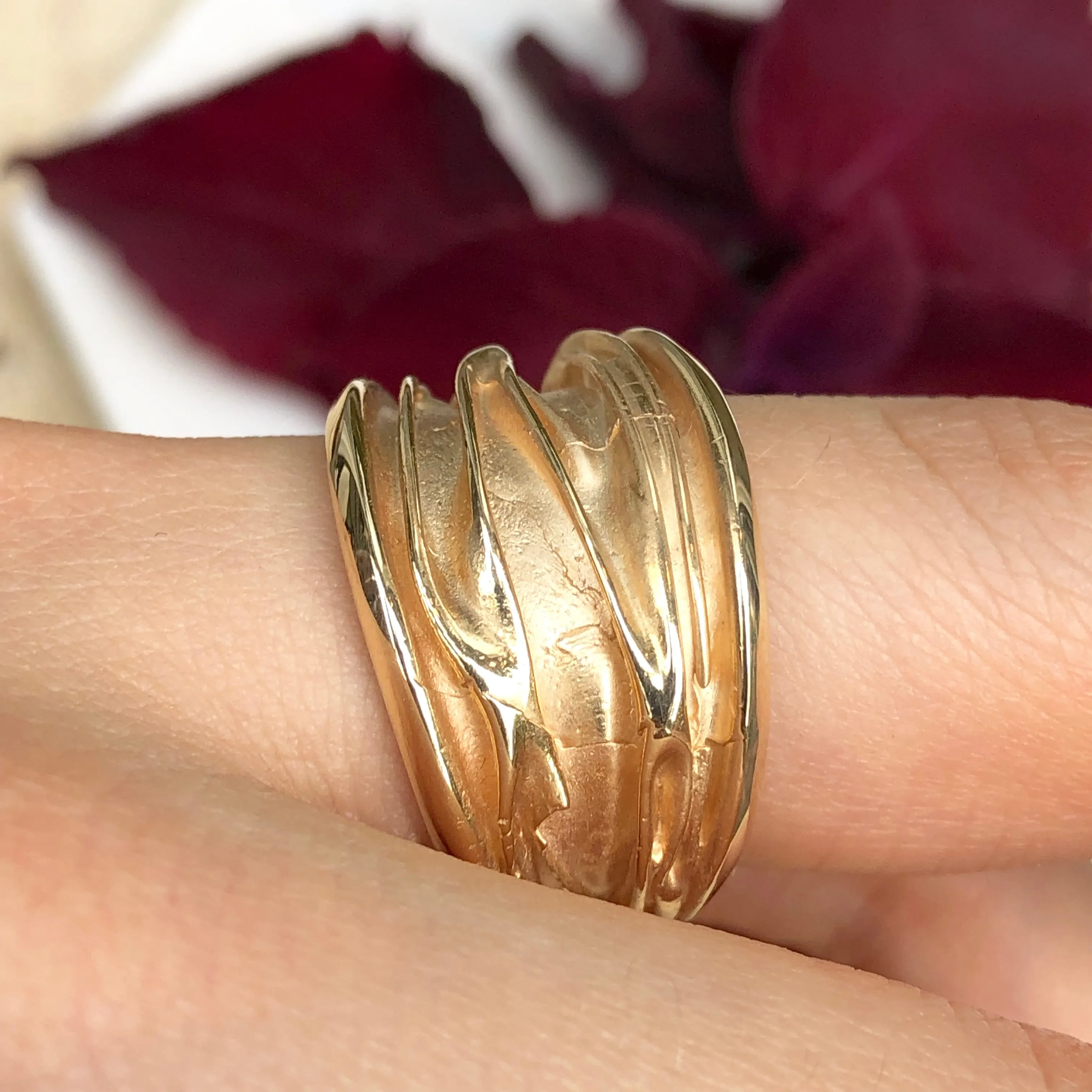 14KT Yellow Gold Wide Artistic Shiny Grooved Cigar Band Ring