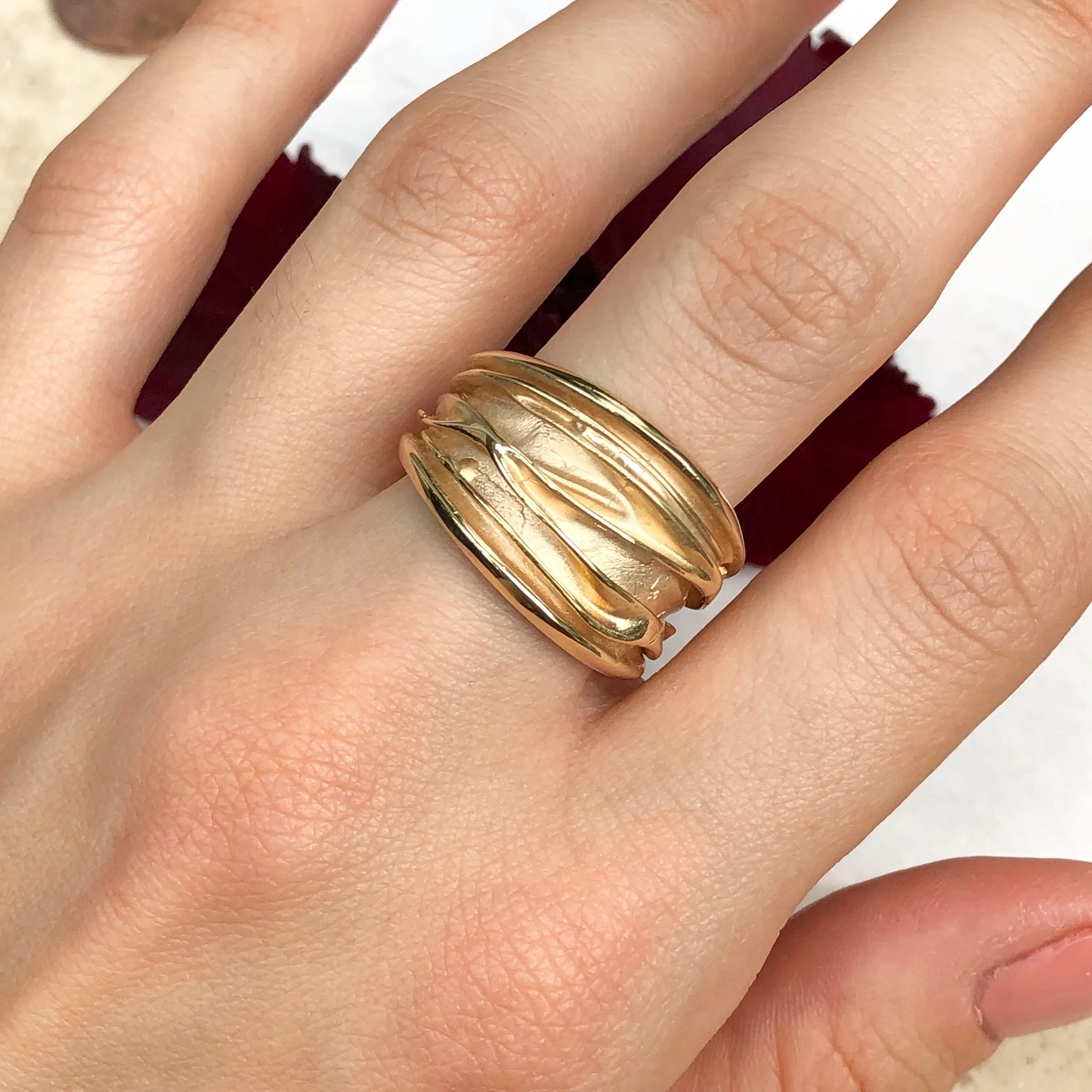 14KT Yellow Gold Wide Artistic Shiny Grooved Cigar Band Ring