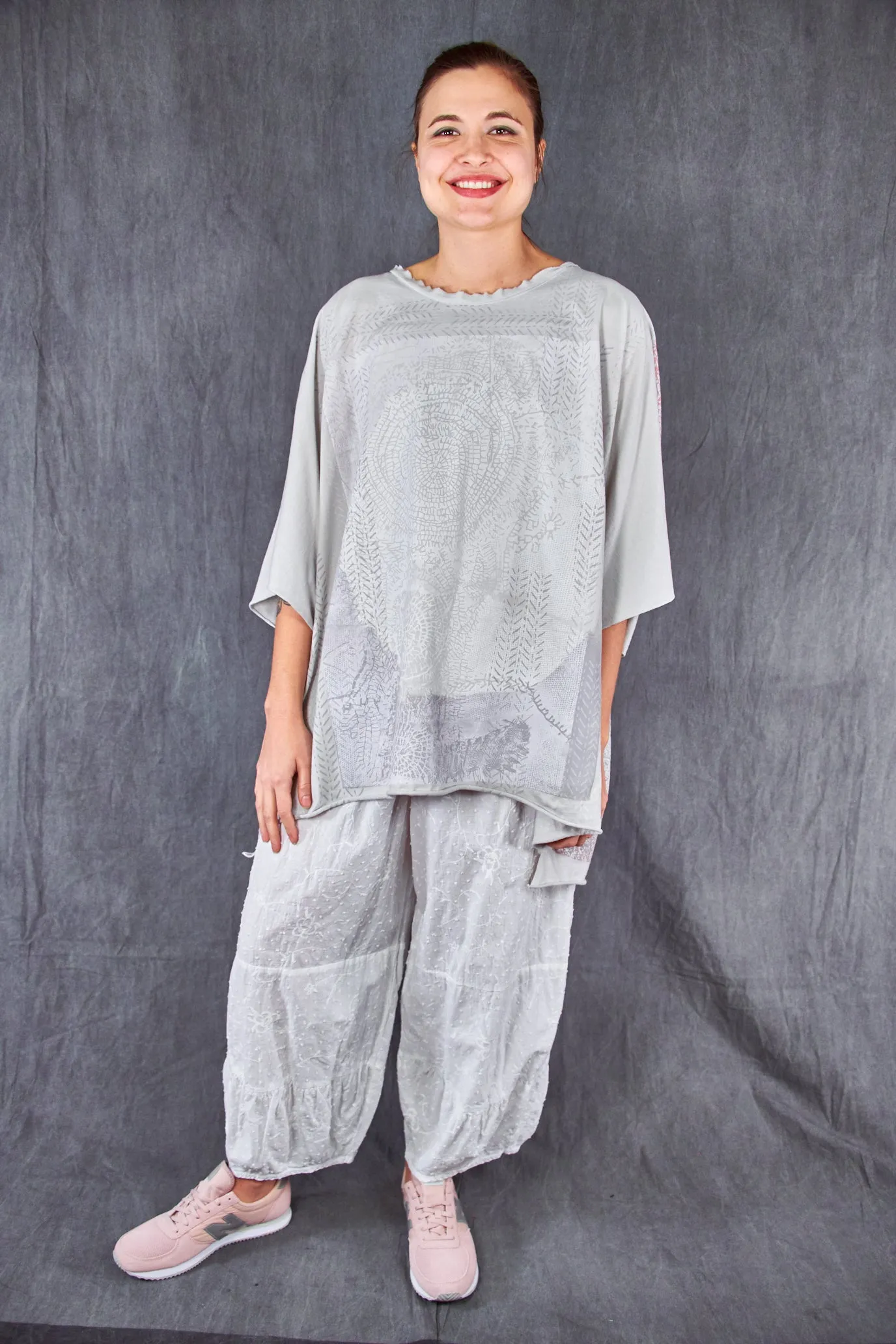 1568 Essential Tee Dove-P