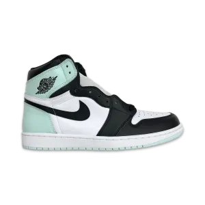 Air Jordan 1 Retro High OG “Igloo”