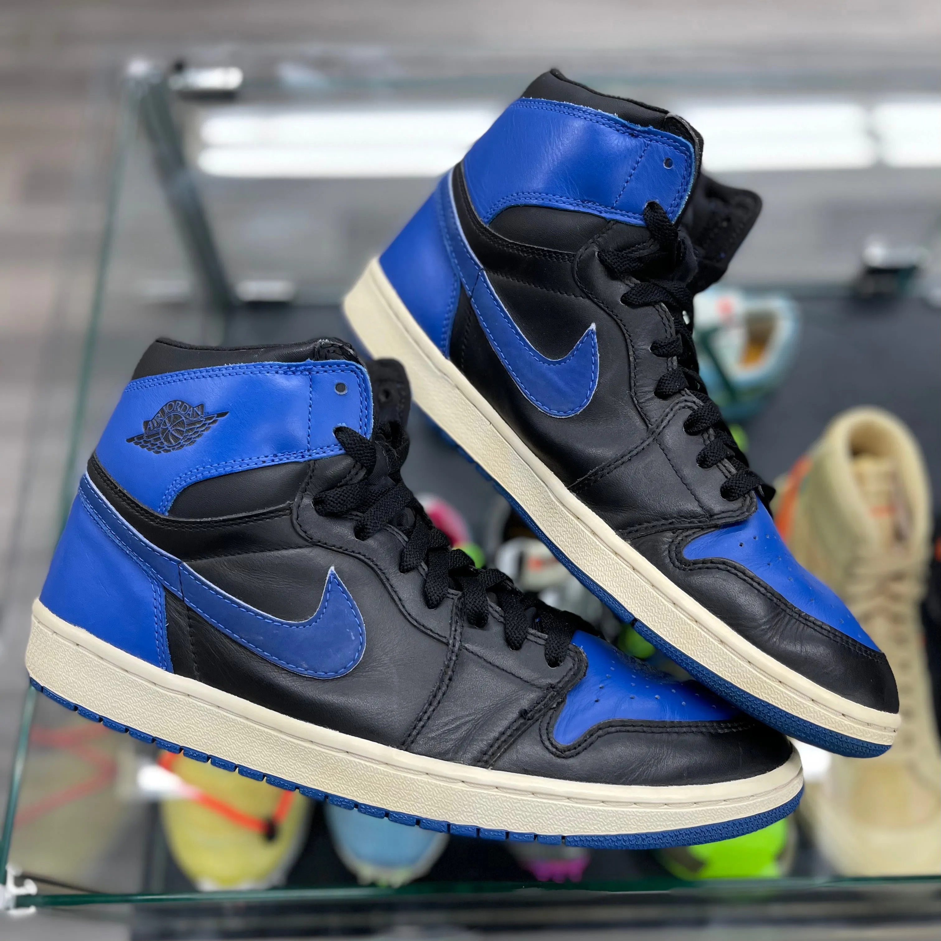 Air Jordan 1 Retro “Royal 2001”