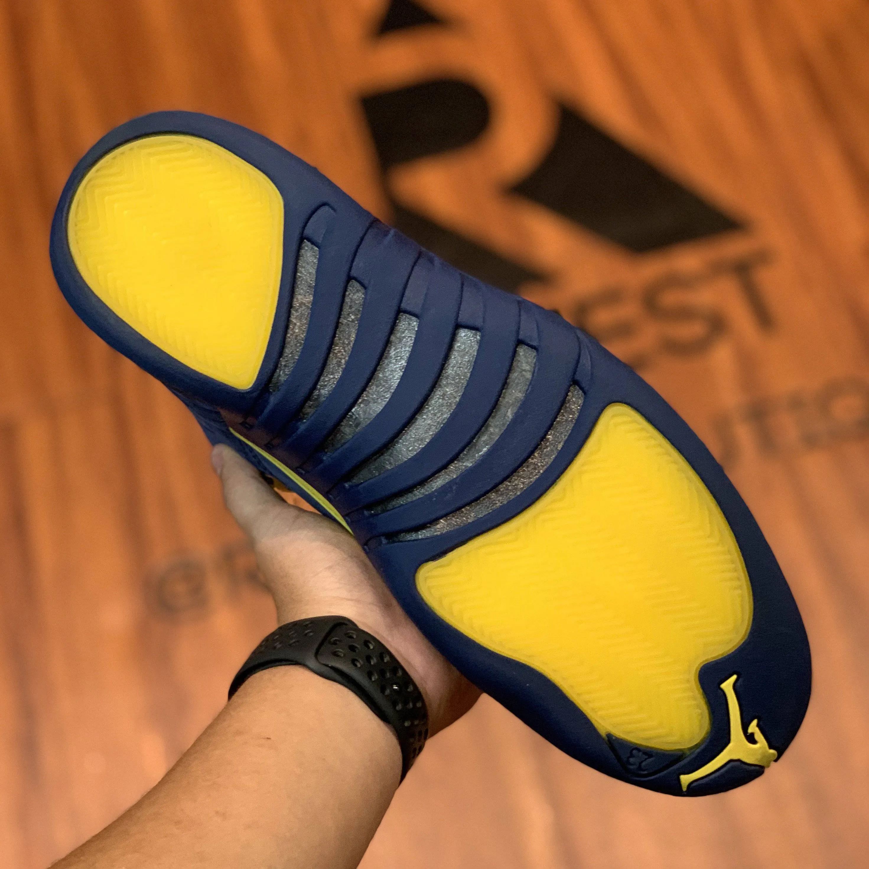 Air Jordan 12 Retro “Michigan”