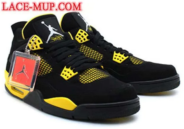 Air Jordan 4 Retro "Thunder"