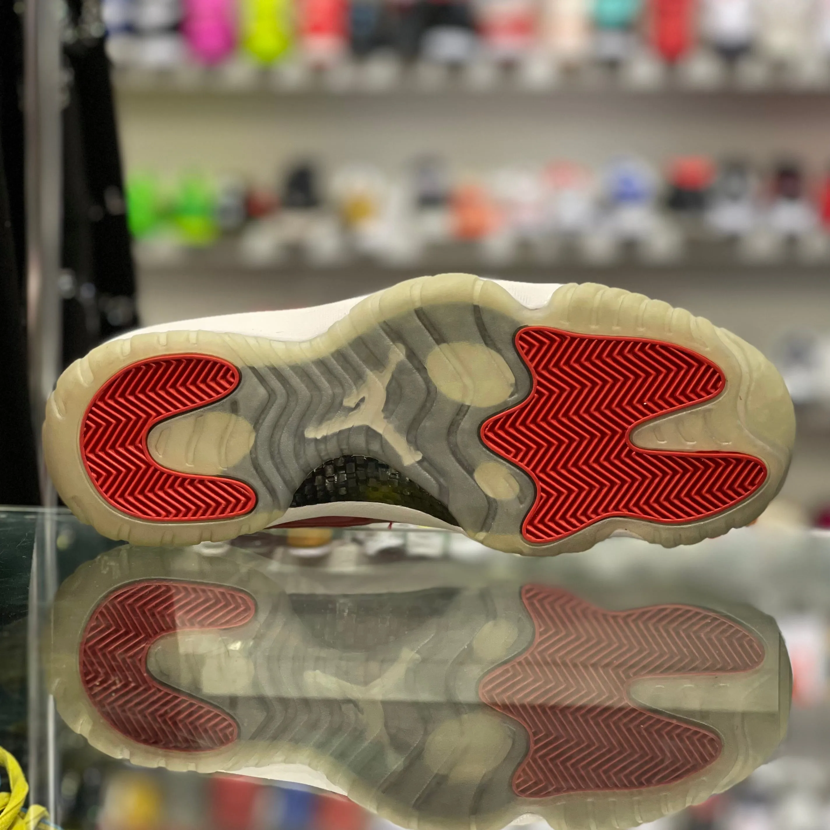Air Jordan Retro 11 Low “Cherry 2016”
