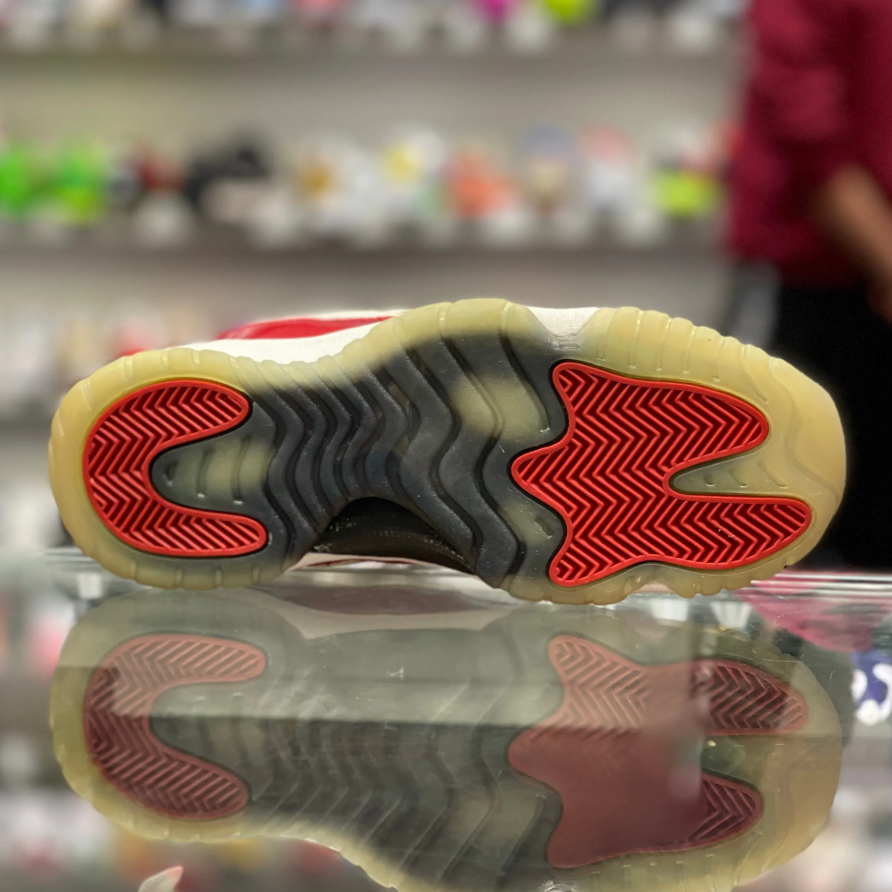 Air Jordan Retro 11 Low “Cherry 2016”