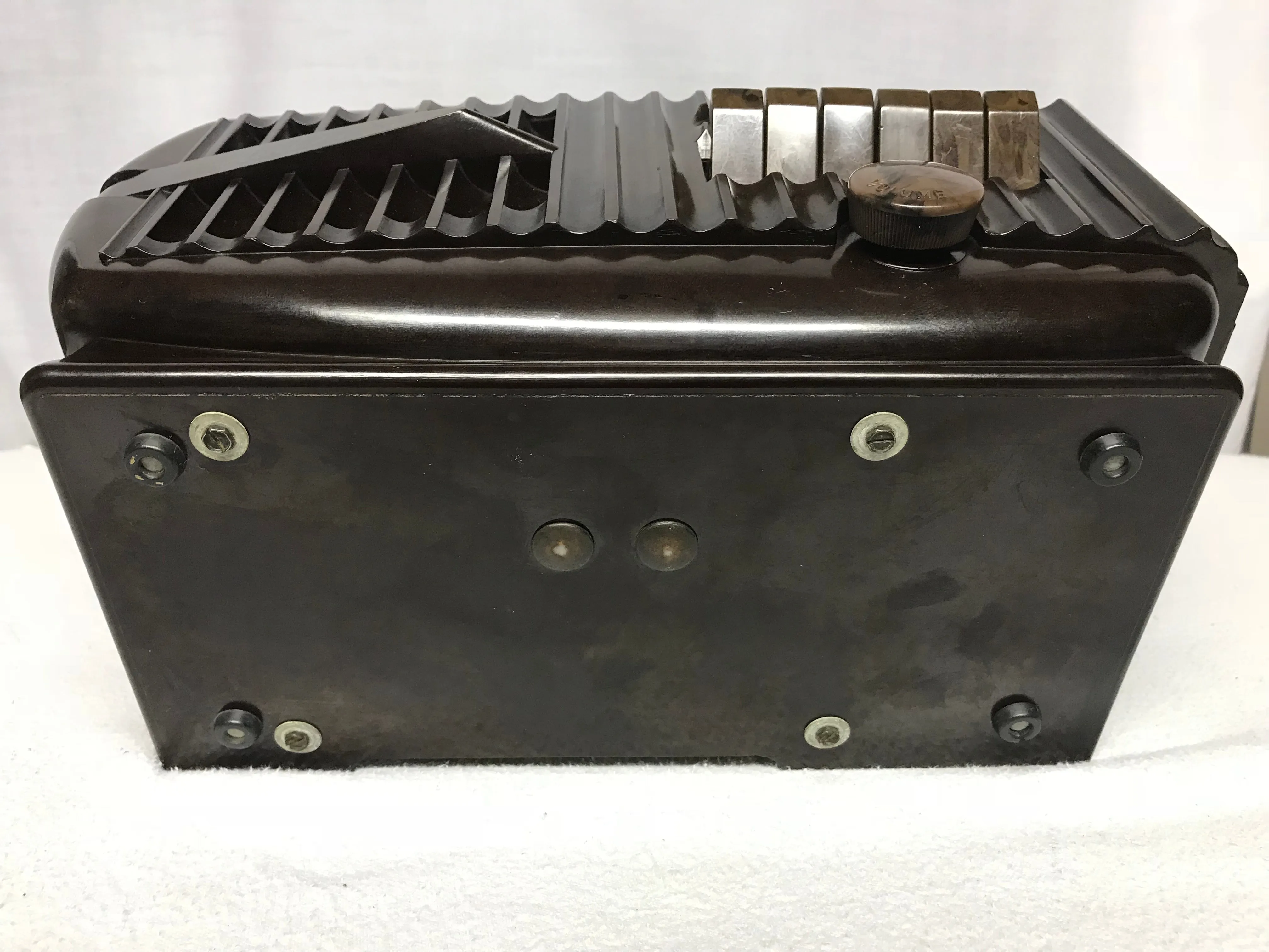 Airline 84BR-1507 Tube Radio With Bluetooth input.