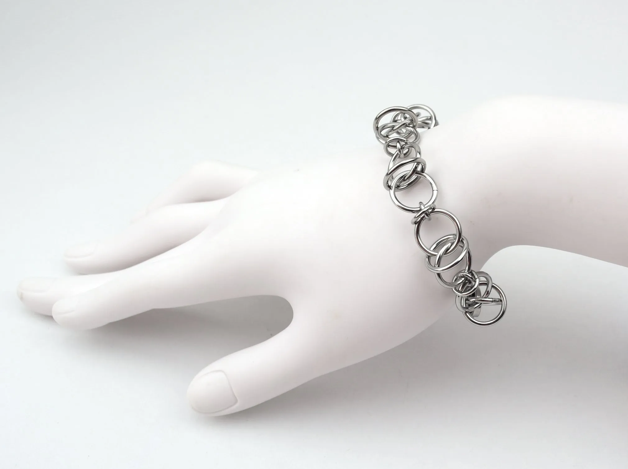 Airy Orbital Bracelet