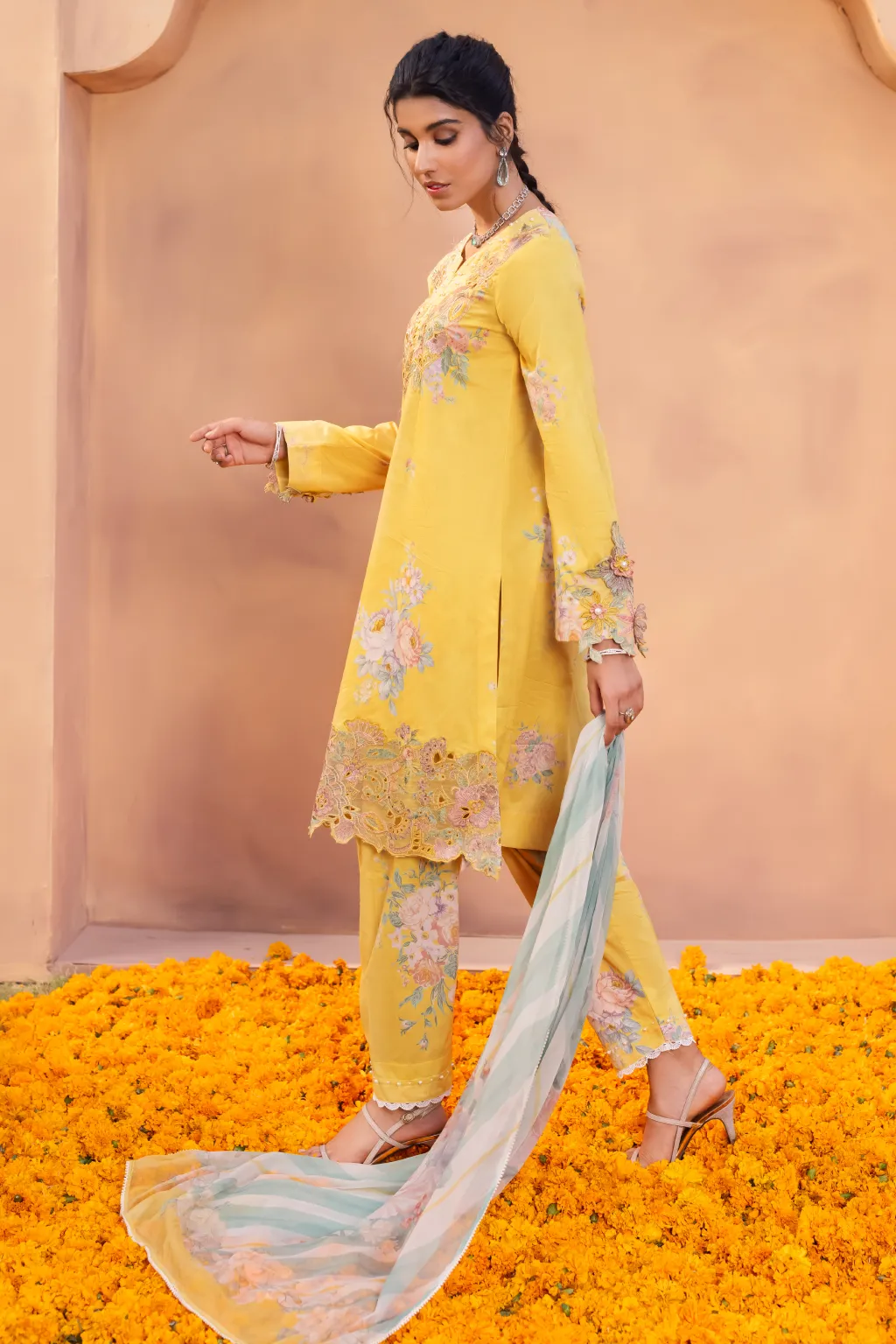 AL-07 Aanisah  | Iznik Aashiyan Embroidered Unstitched Festive Lawn Collection23