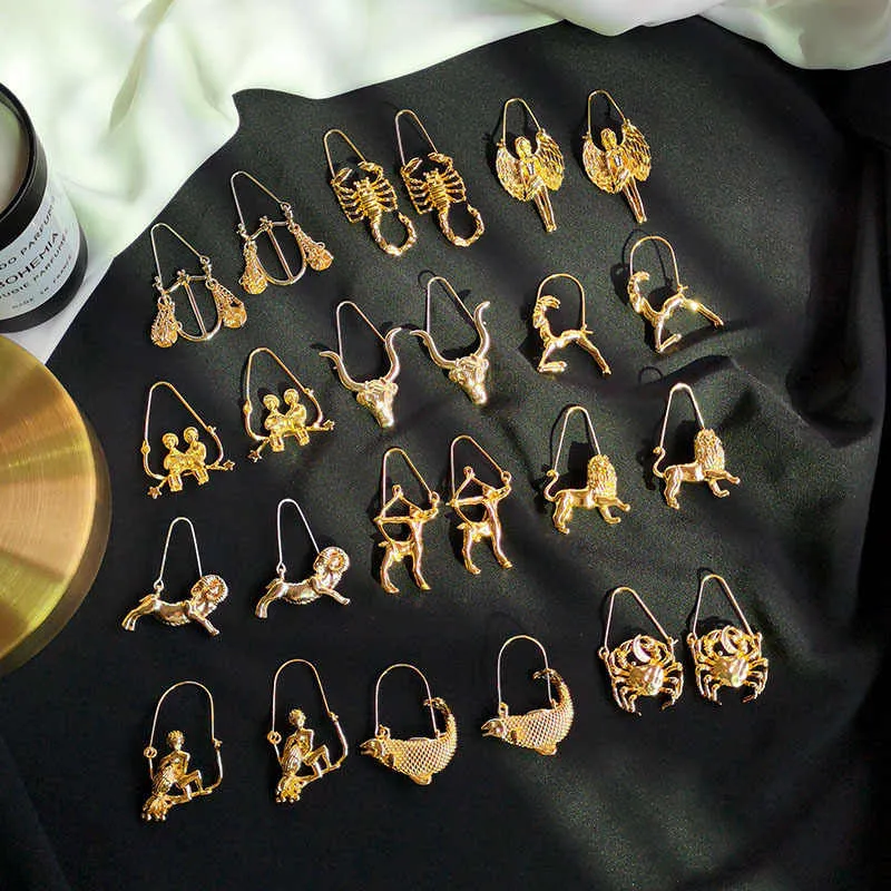 Aquarius artistic earrings (The water bearer)