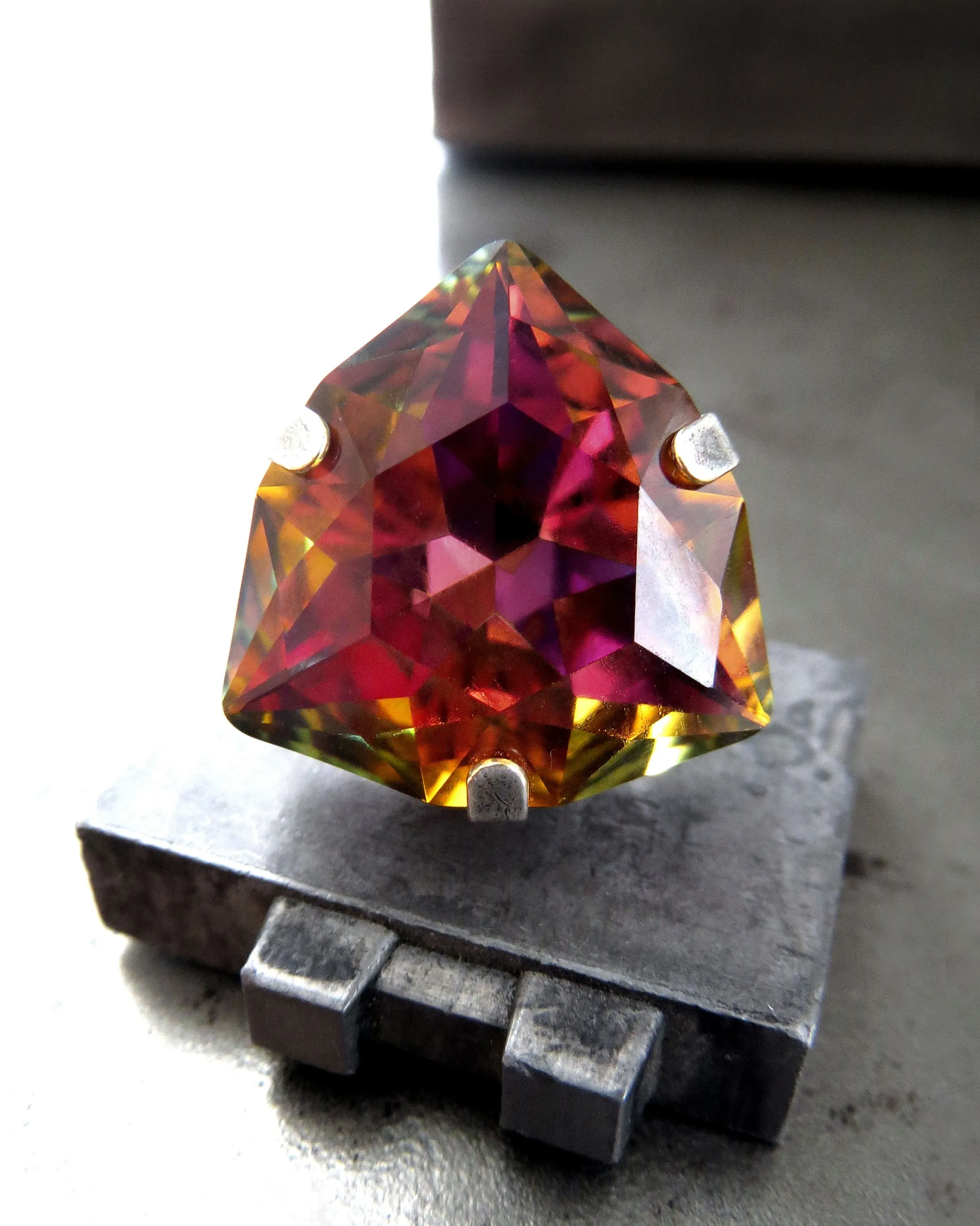 AUTUMN'S KALEIDOSCOPE - Multicolor Ring with Rare Trilliant Crystal