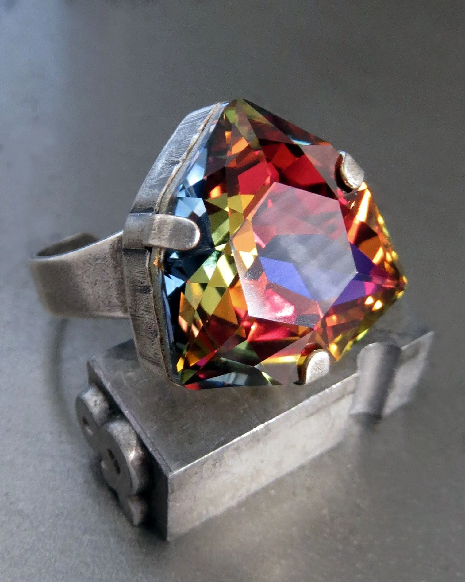 AUTUMN'S KALEIDOSCOPE - Multicolor Ring with Rare Trilliant Crystal