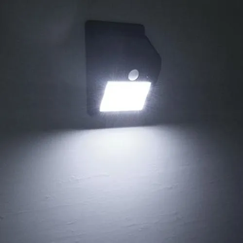Bright Light M10 - Utomhusbelysning med sensor och solpanel