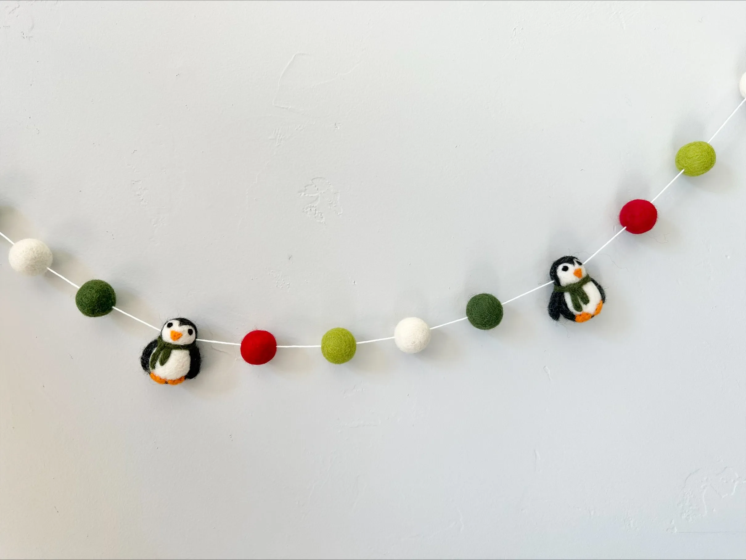 Bright Penguin Garland
