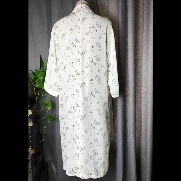 Chelsea28 Floral print topper ivory open front XS