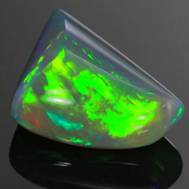 Crystal Semi-Black Welo Opal Gemstone 16.40 Carats