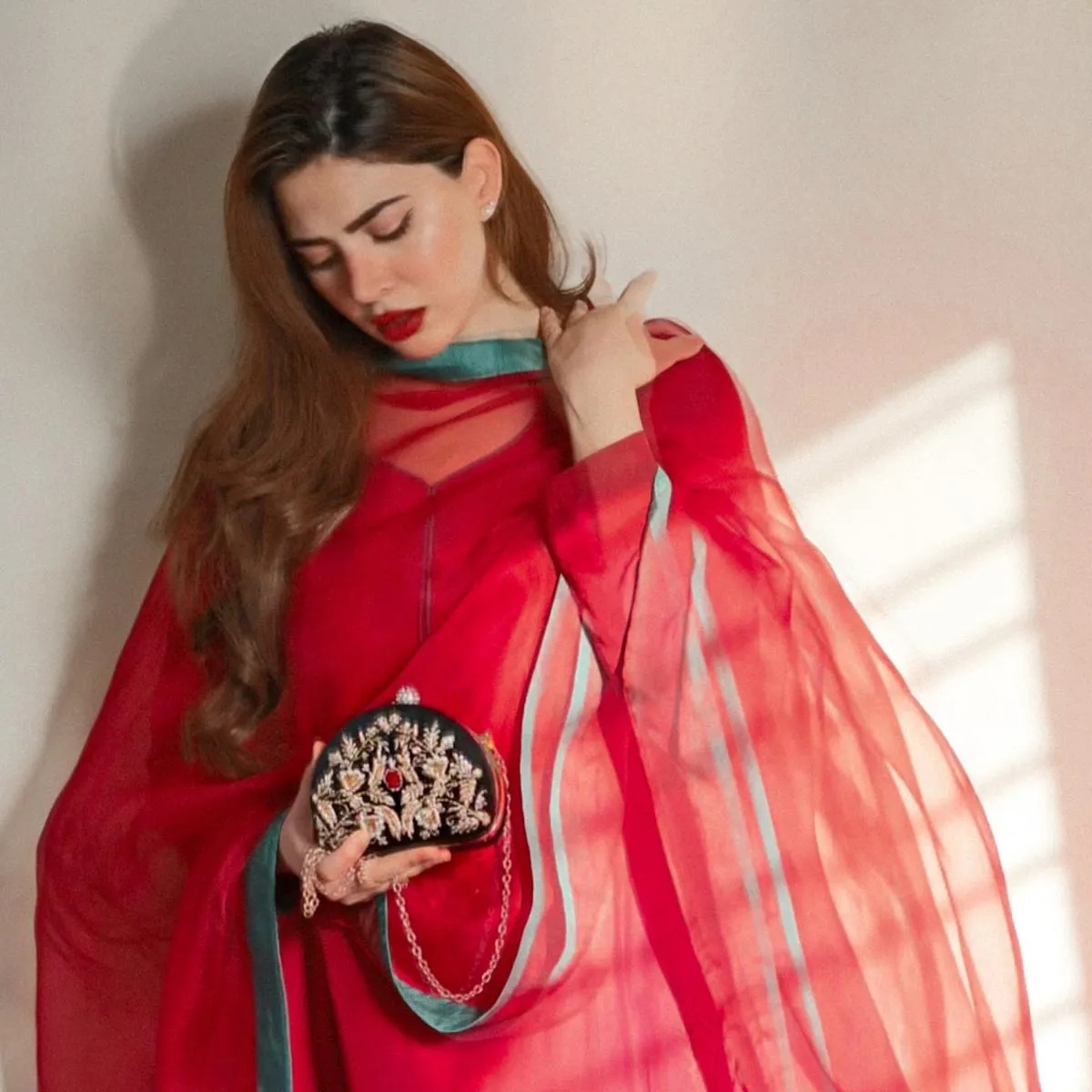 Dazzle By Sarah - Azeeba Hand Bags