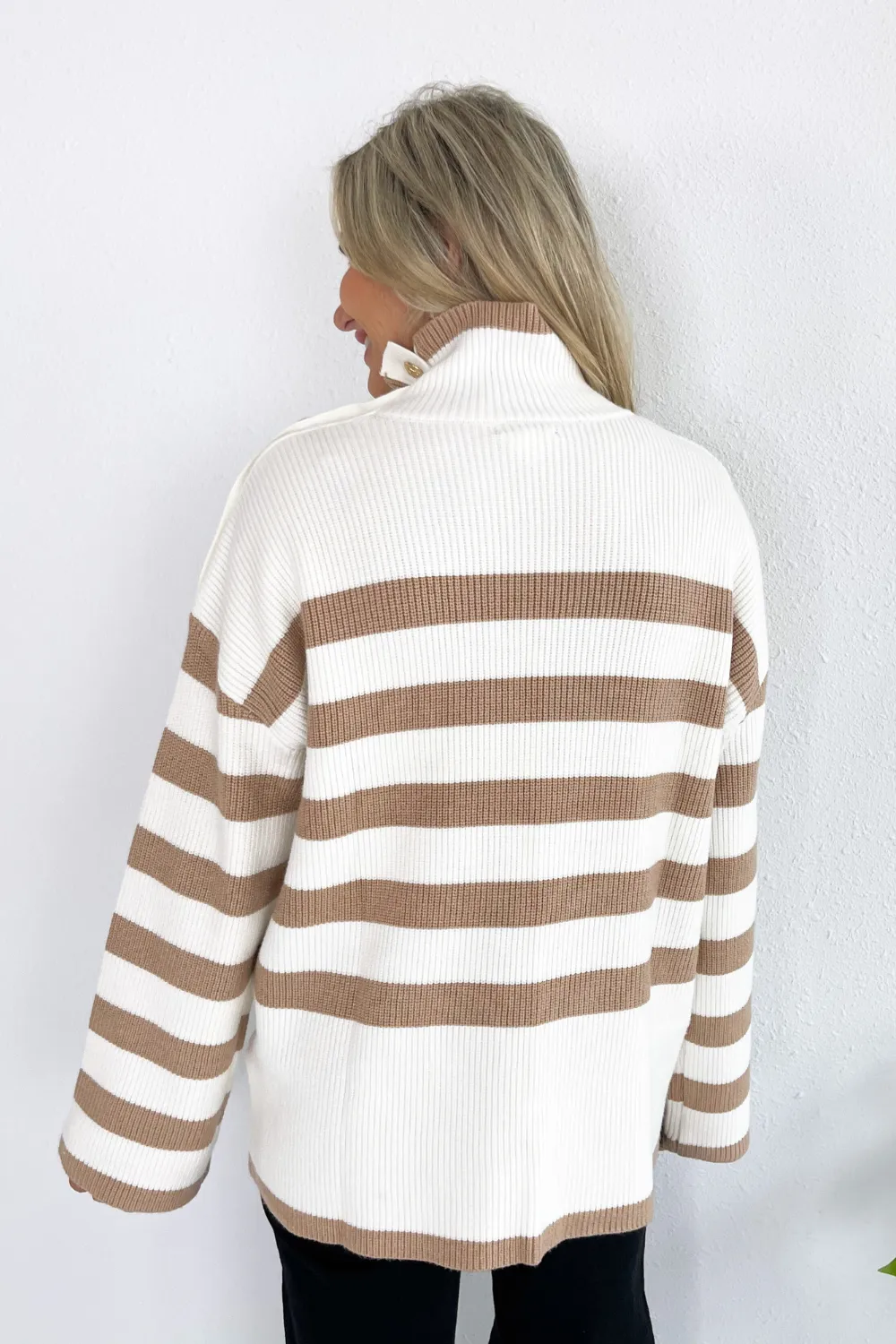 Engineered Stripe Lion Shoulder Button