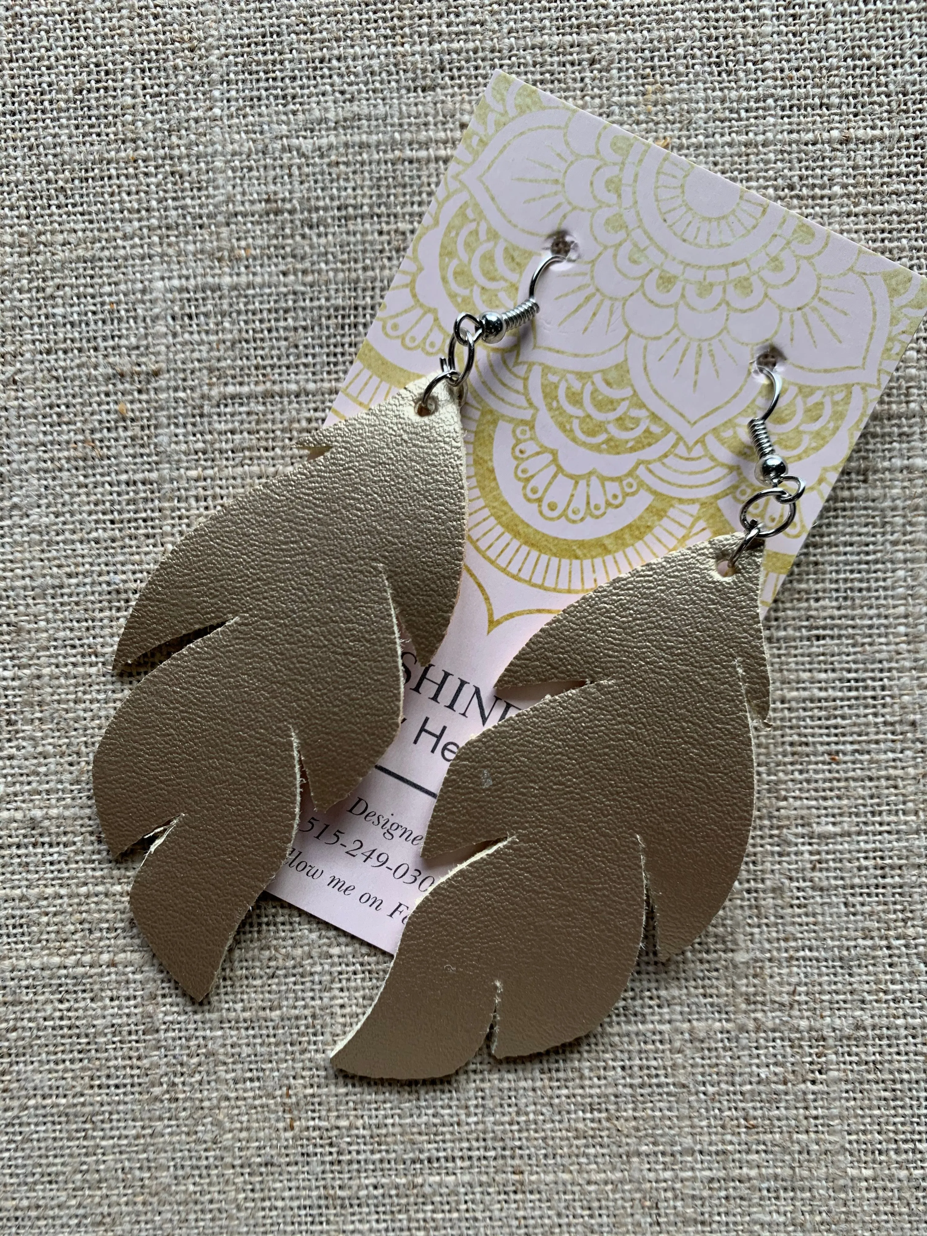 Feather Earring (Gold)