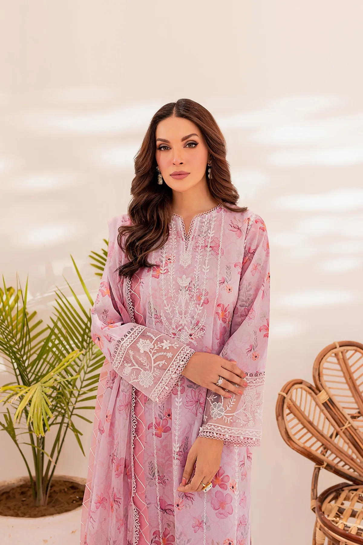 Florista| Farasha Mehak Festive Lawn SS 23 | Unstitched Embroidered Collection
