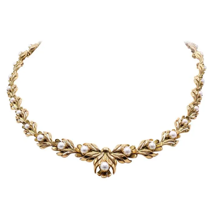 French Retro 18 Karat Yellow Gold Pearl Necklace