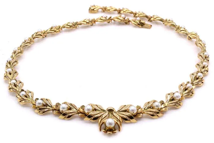 French Retro 18 Karat Yellow Gold Pearl Necklace