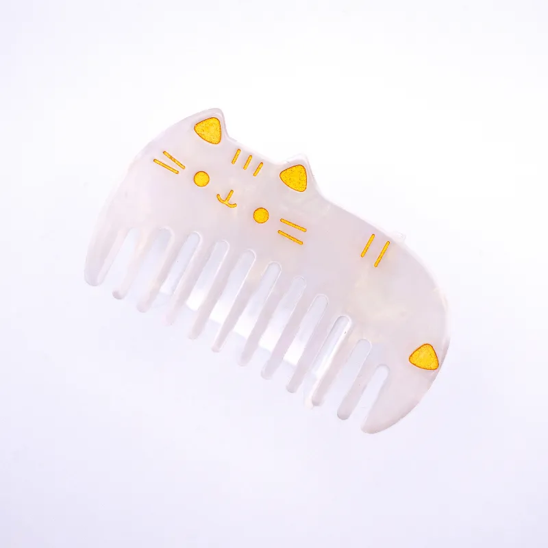 Gildie Playful Paws Comb