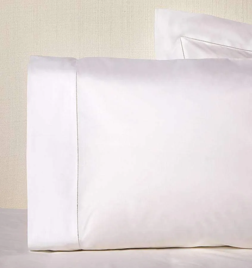 Giza 45 Percale Pillowcase Pair by Sferra