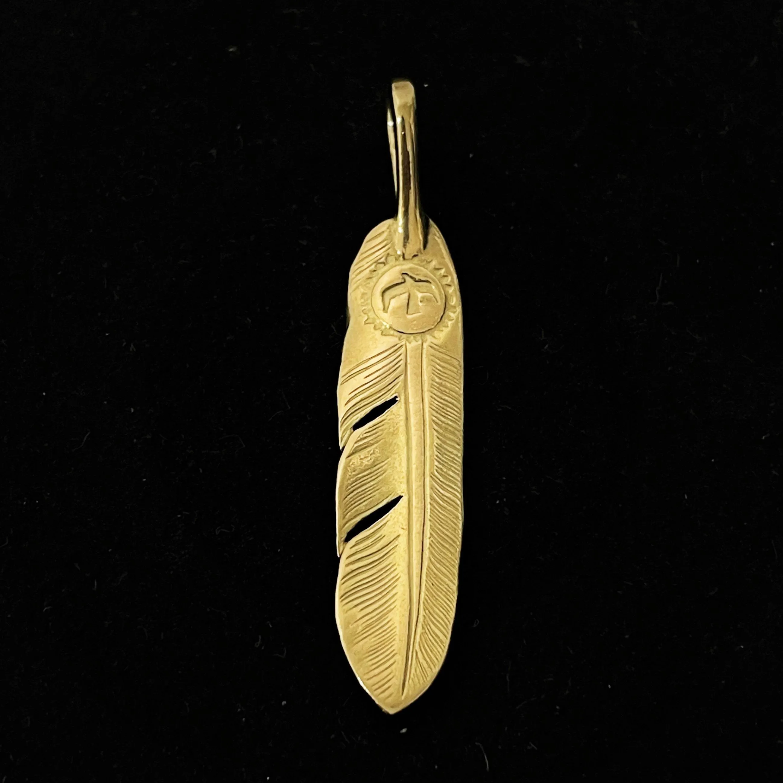 Goros Gold Feather - Facing Left