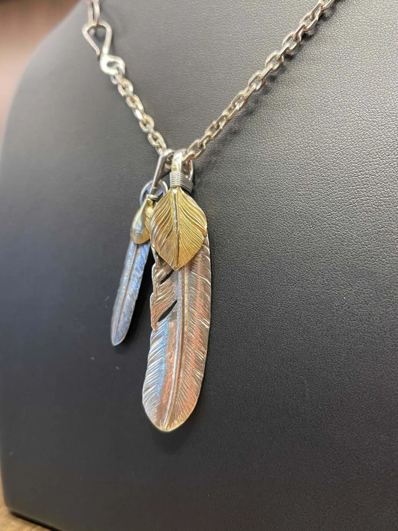 Goros Gold Top Feather and Heart Wheel Feather Setup