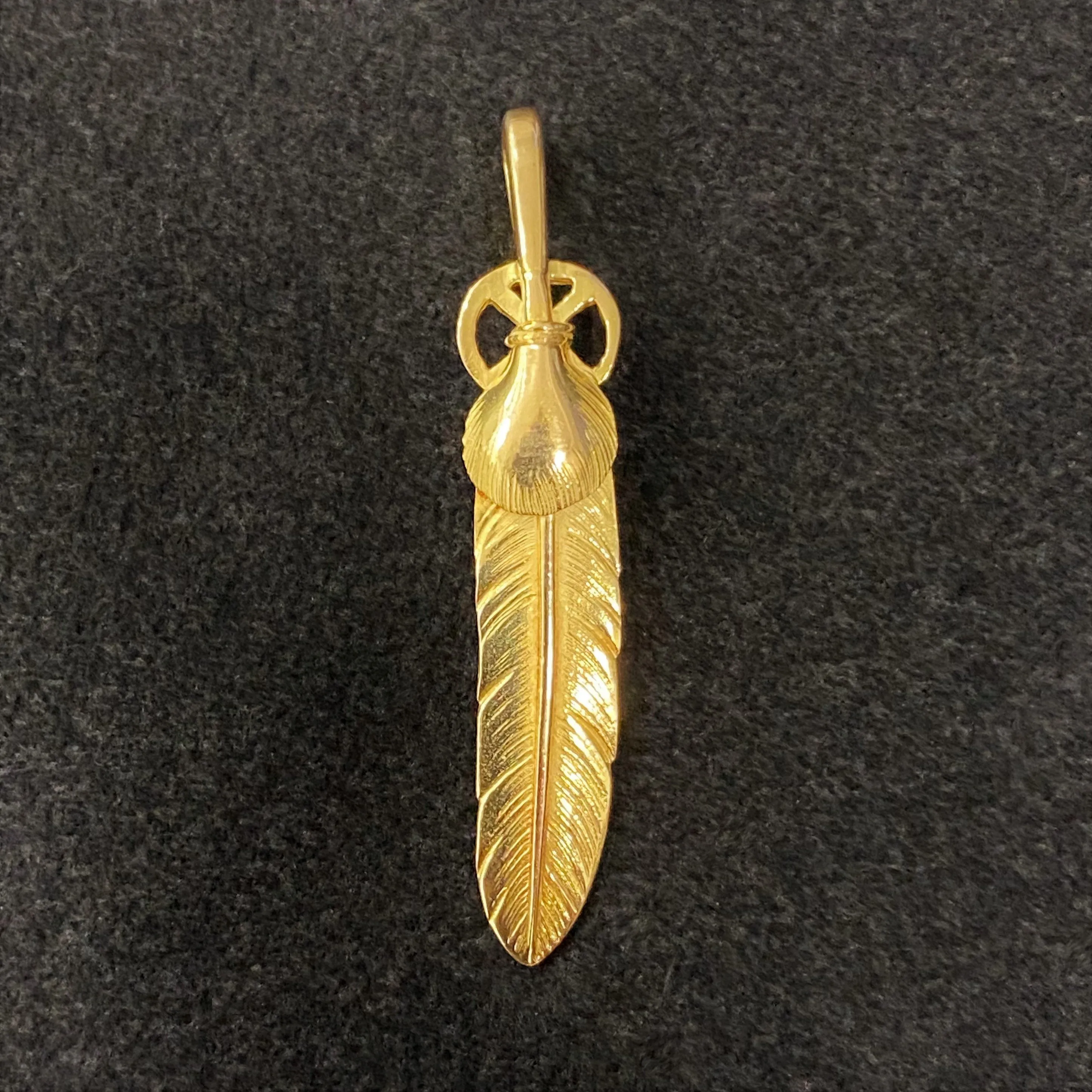 Goros Heart Wheel Feather - 18K Gold