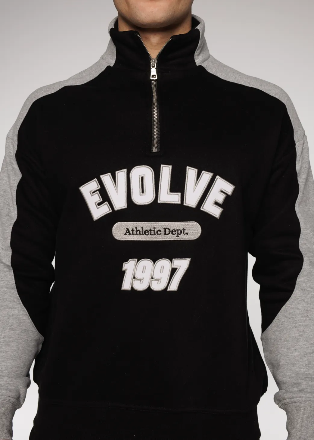 Iconic Retro ¼ Zip - Black-Grey