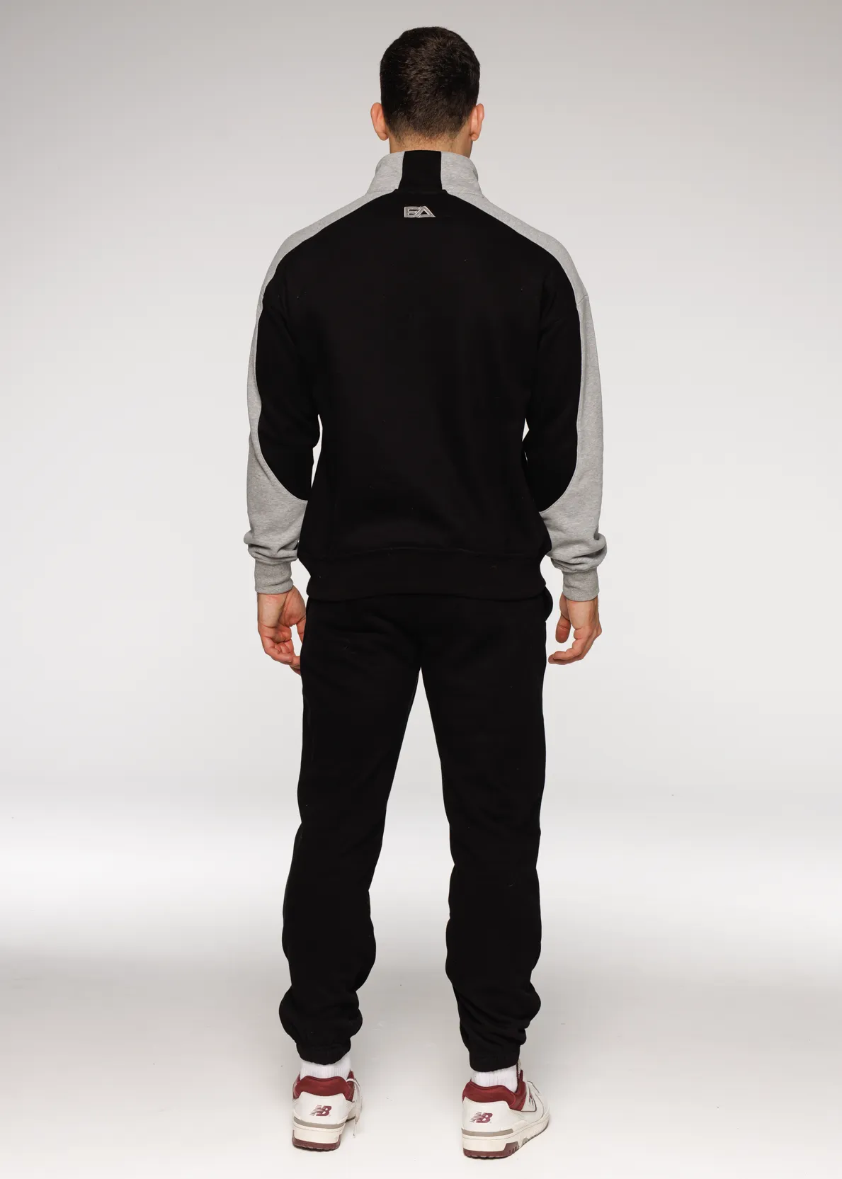 Iconic Retro ¼ Zip - Black-Grey