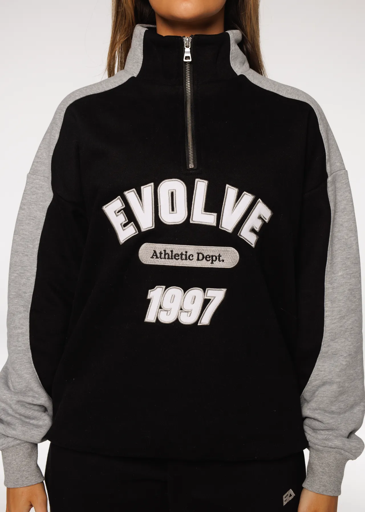 Iconic Retro ¼ Zip - Black-Grey