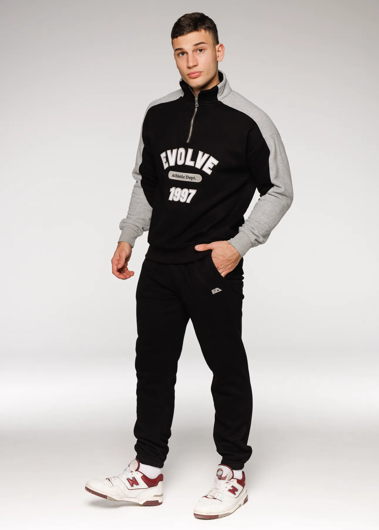 Iconic Trackpants - Black