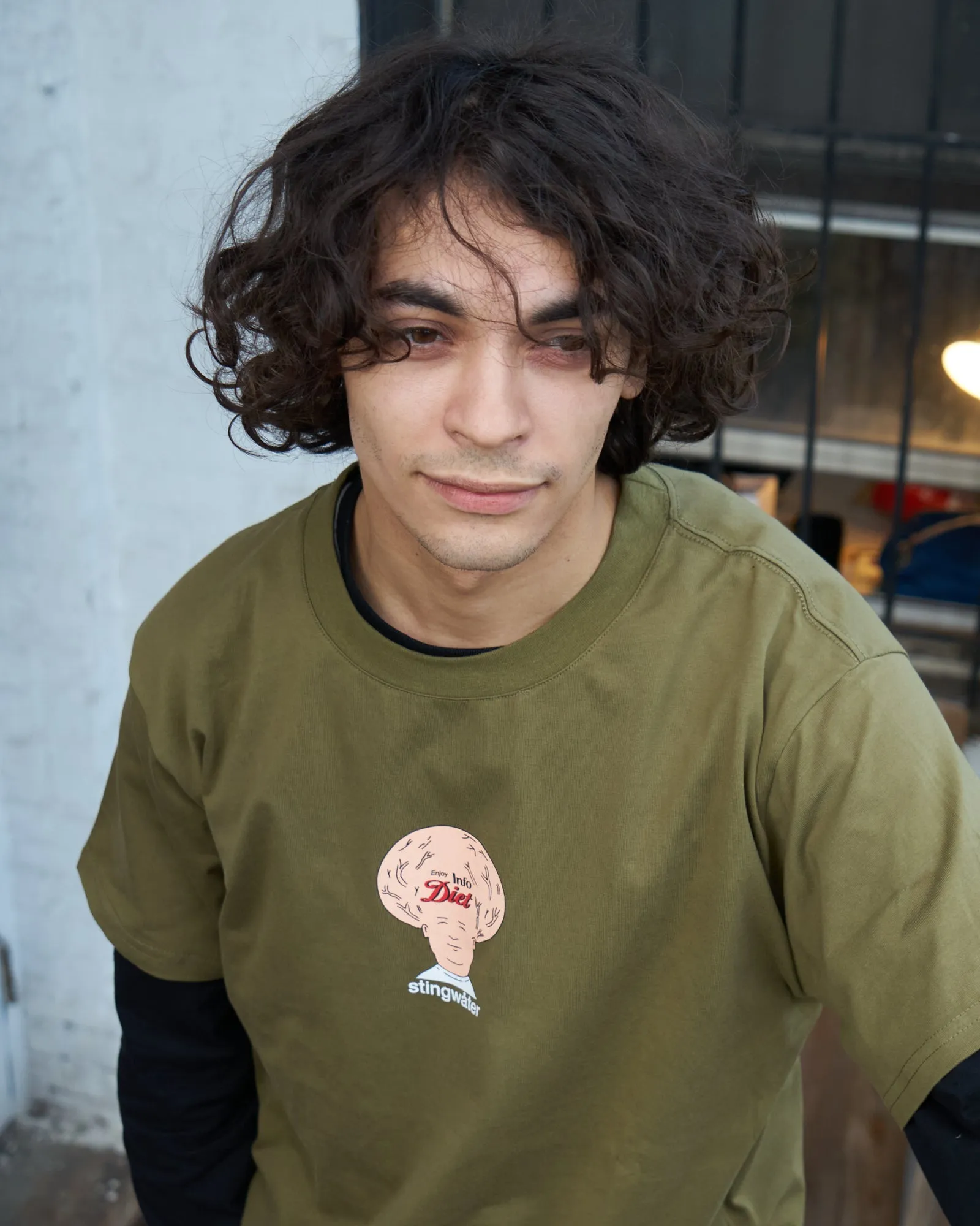Info Diet T-Shirt No War Green