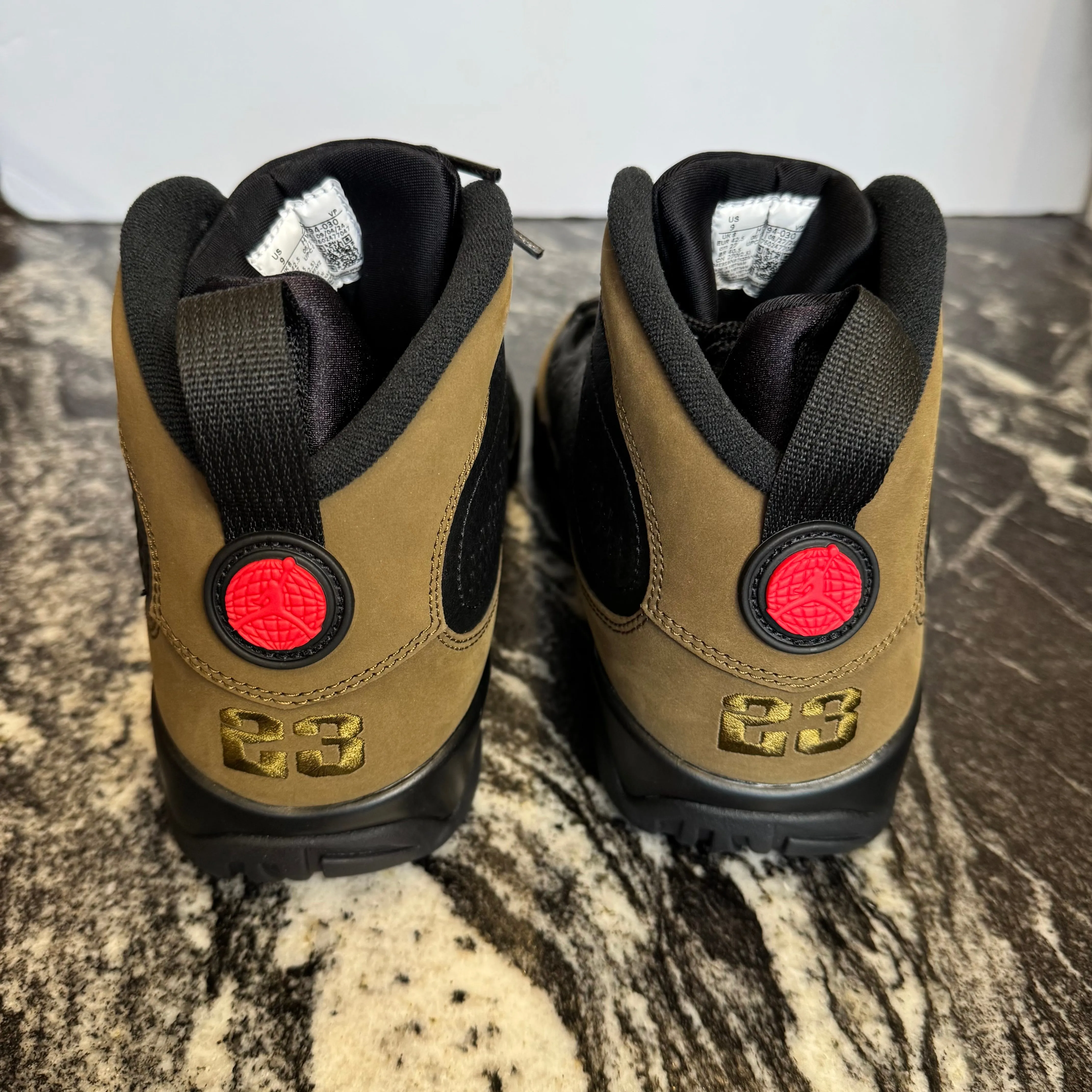 Jordan 9 Retro ‘Olive’ size 9 Mens New in Box