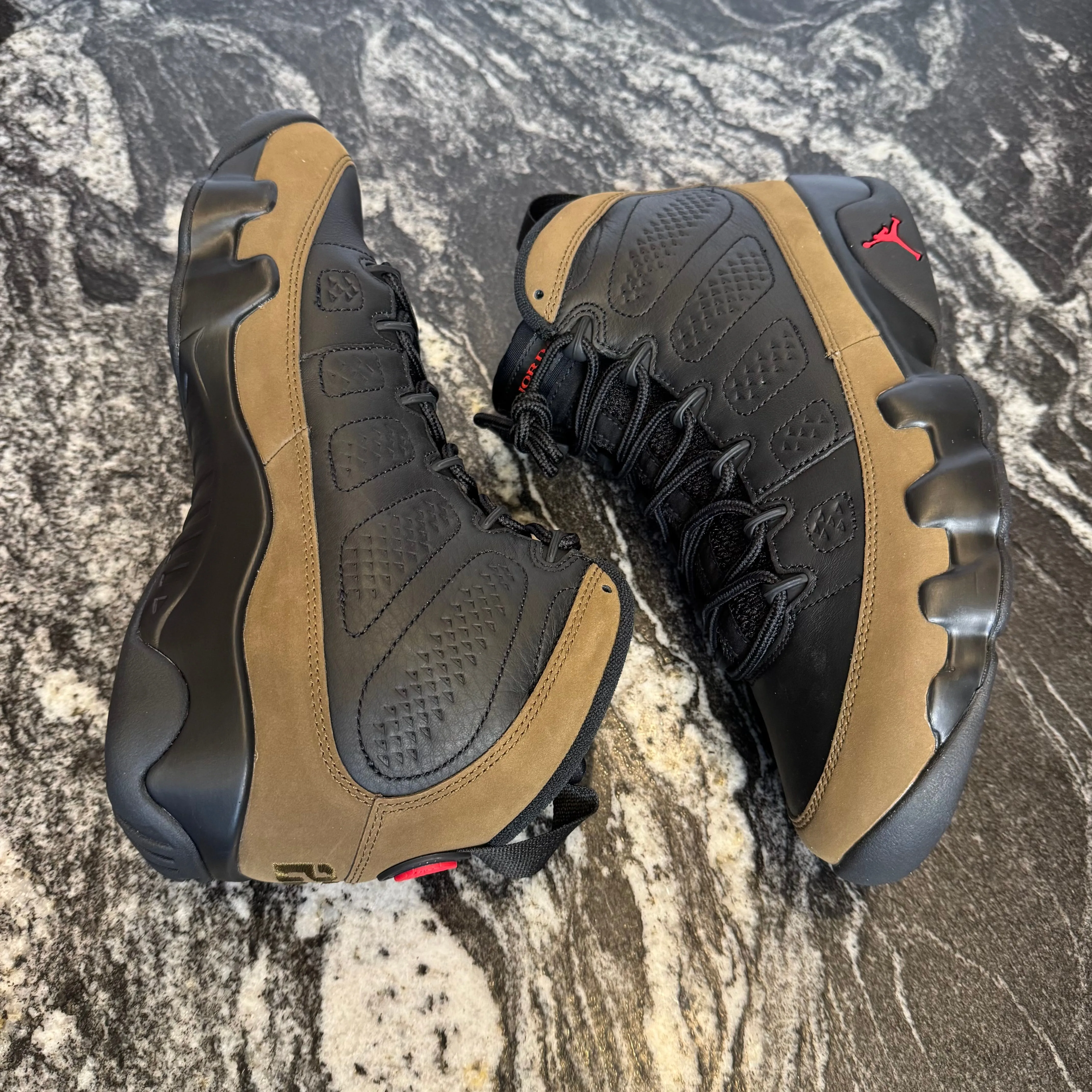 Jordan 9 Retro ‘Olive’ size 9 Mens New in Box