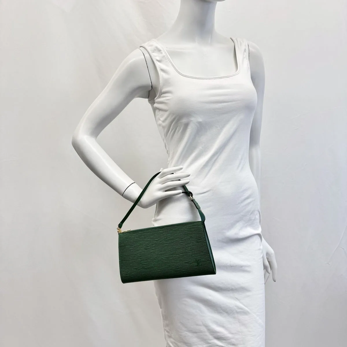 Louis Vuitton Epi Pochette