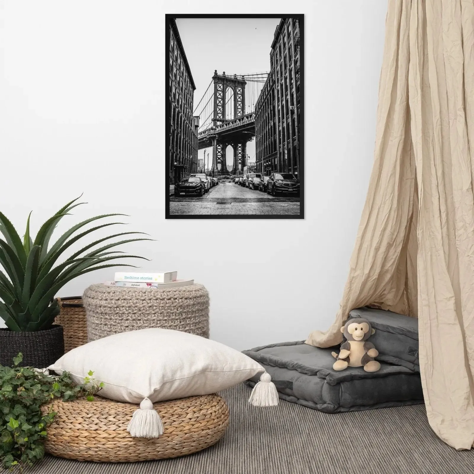 Manhattan Majesty – A Black and White Tribute to New York’s Iconic Bridge