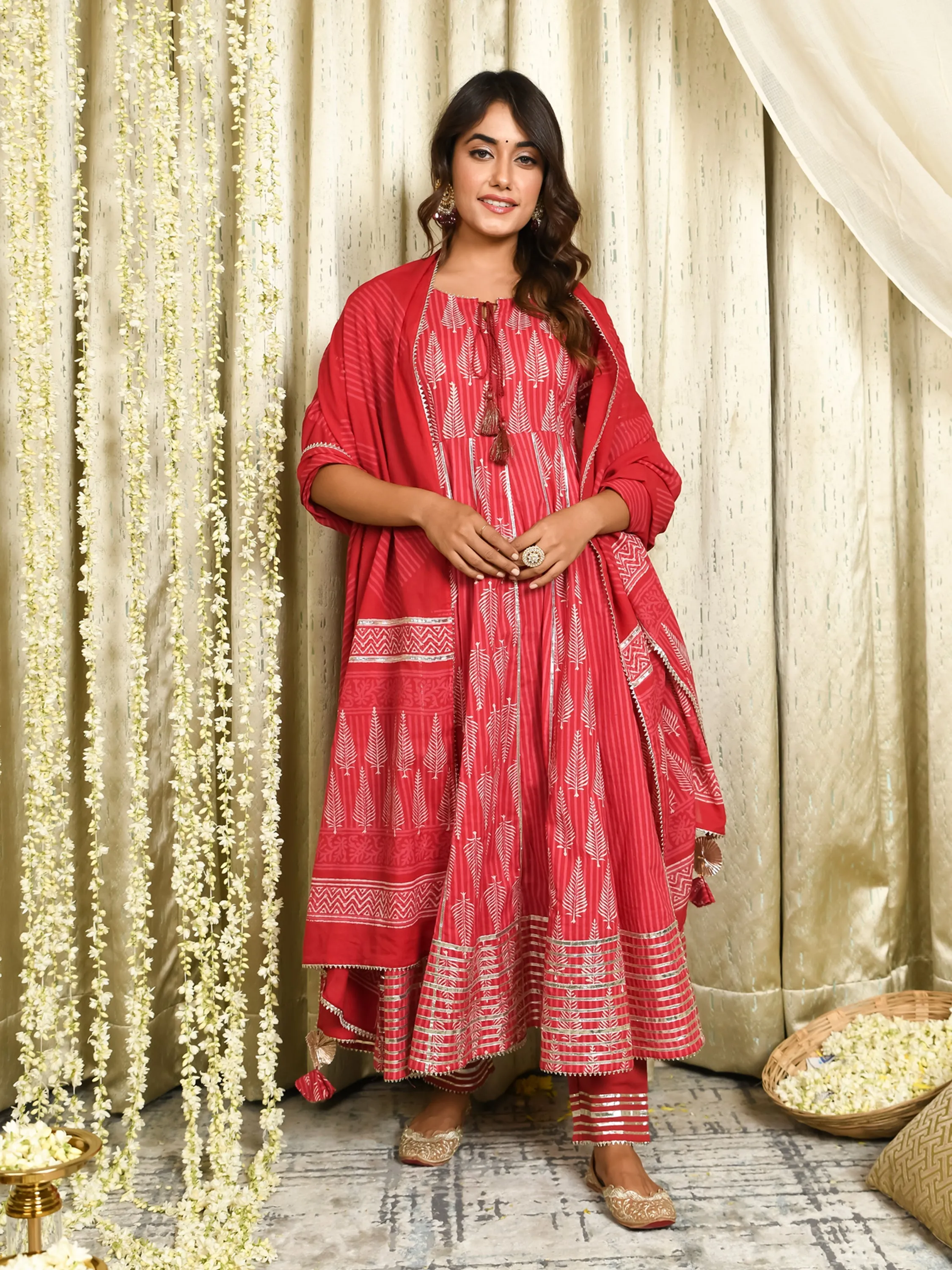 MULMUL DEVASREE RED BLOCK PRINTED PANELED KURTA-PANTS & DUPATTA SET