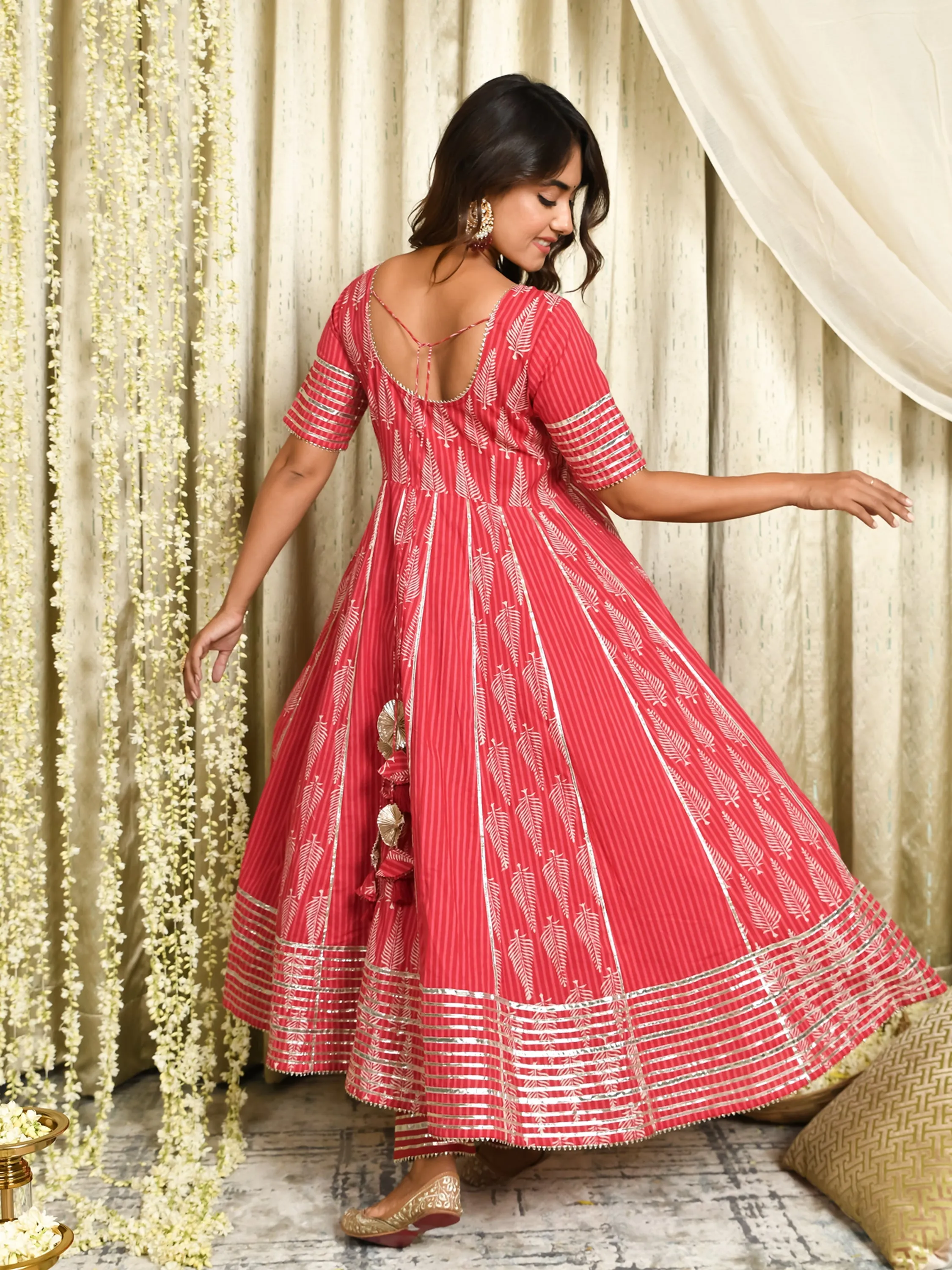 MULMUL DEVASREE RED BLOCK PRINTED PANELED KURTA-PANTS & DUPATTA SET