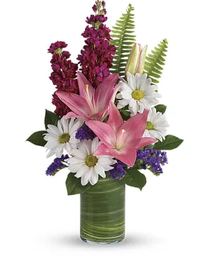 Nouri's Playful Daisy Bouquet