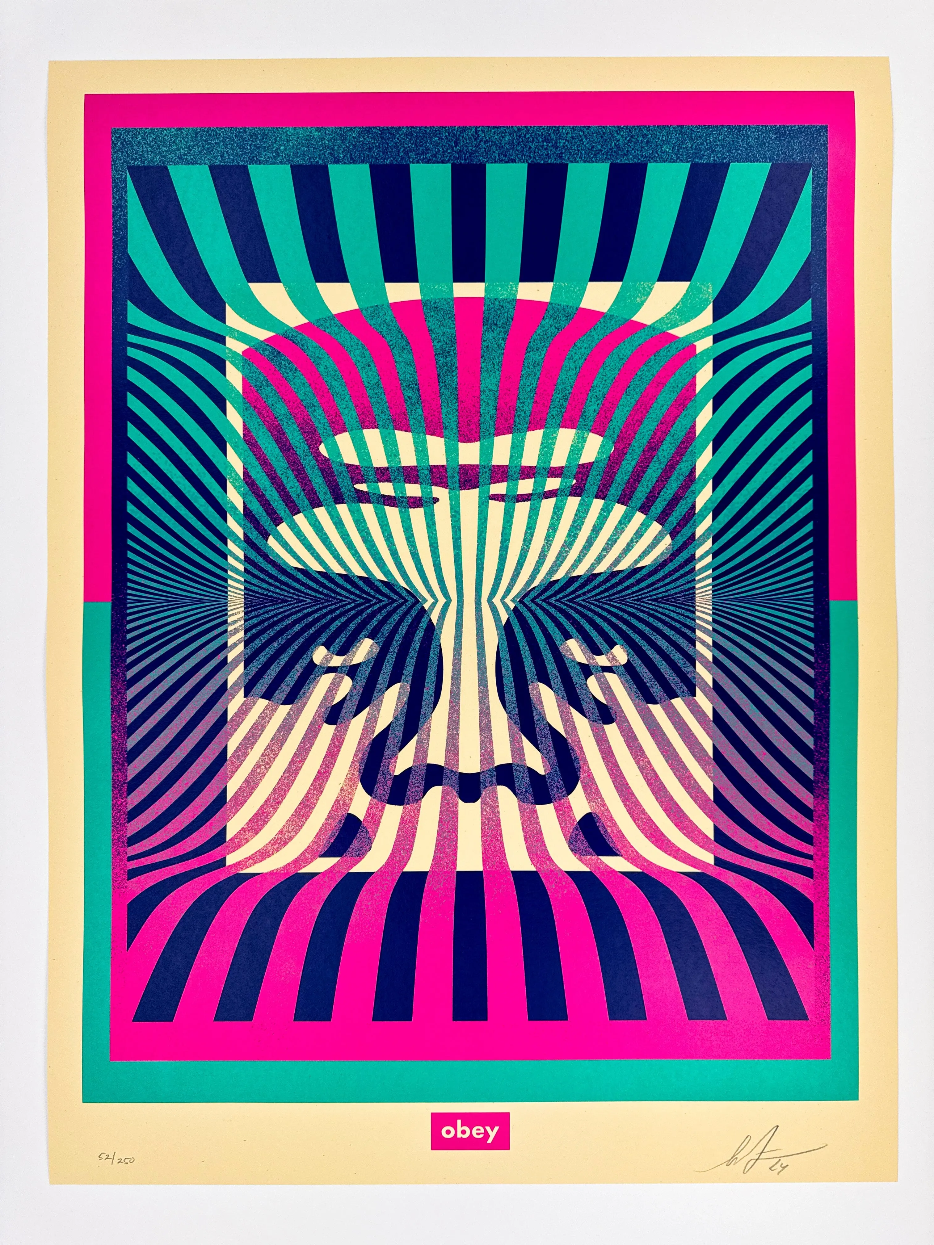Op-Art Icon (Aqua Gradient)