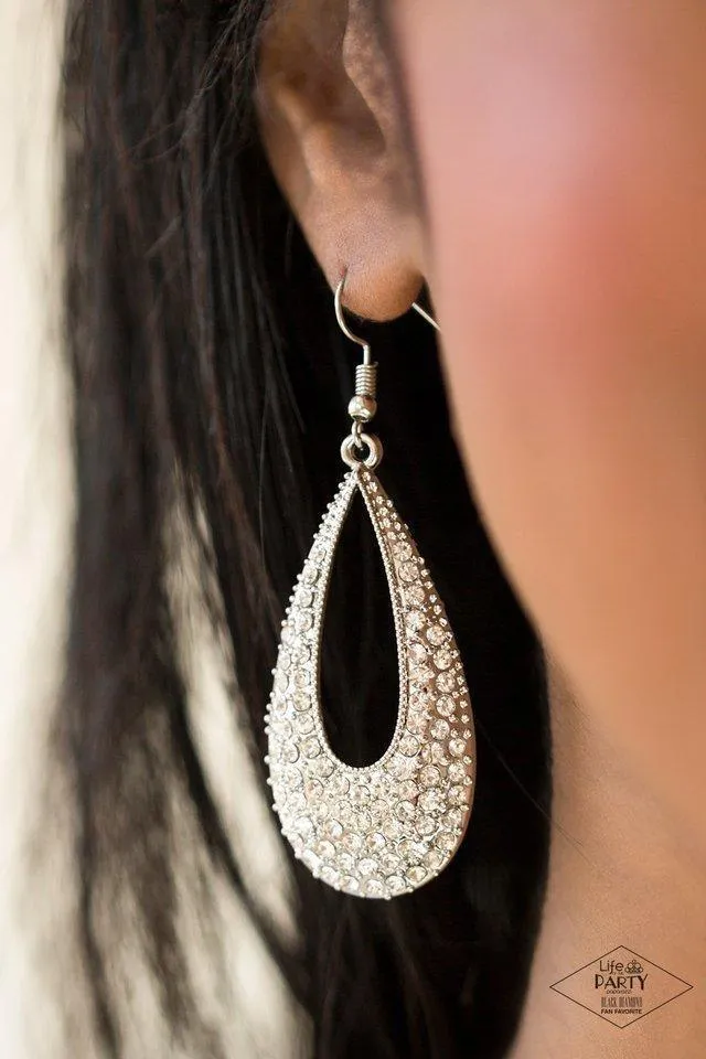 Paparazzi i - Big-Time Spender - Silver Earrings