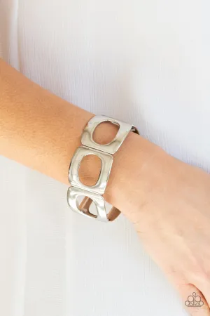 Paparazzi - In OVAL Your Head - Silver Bracelet