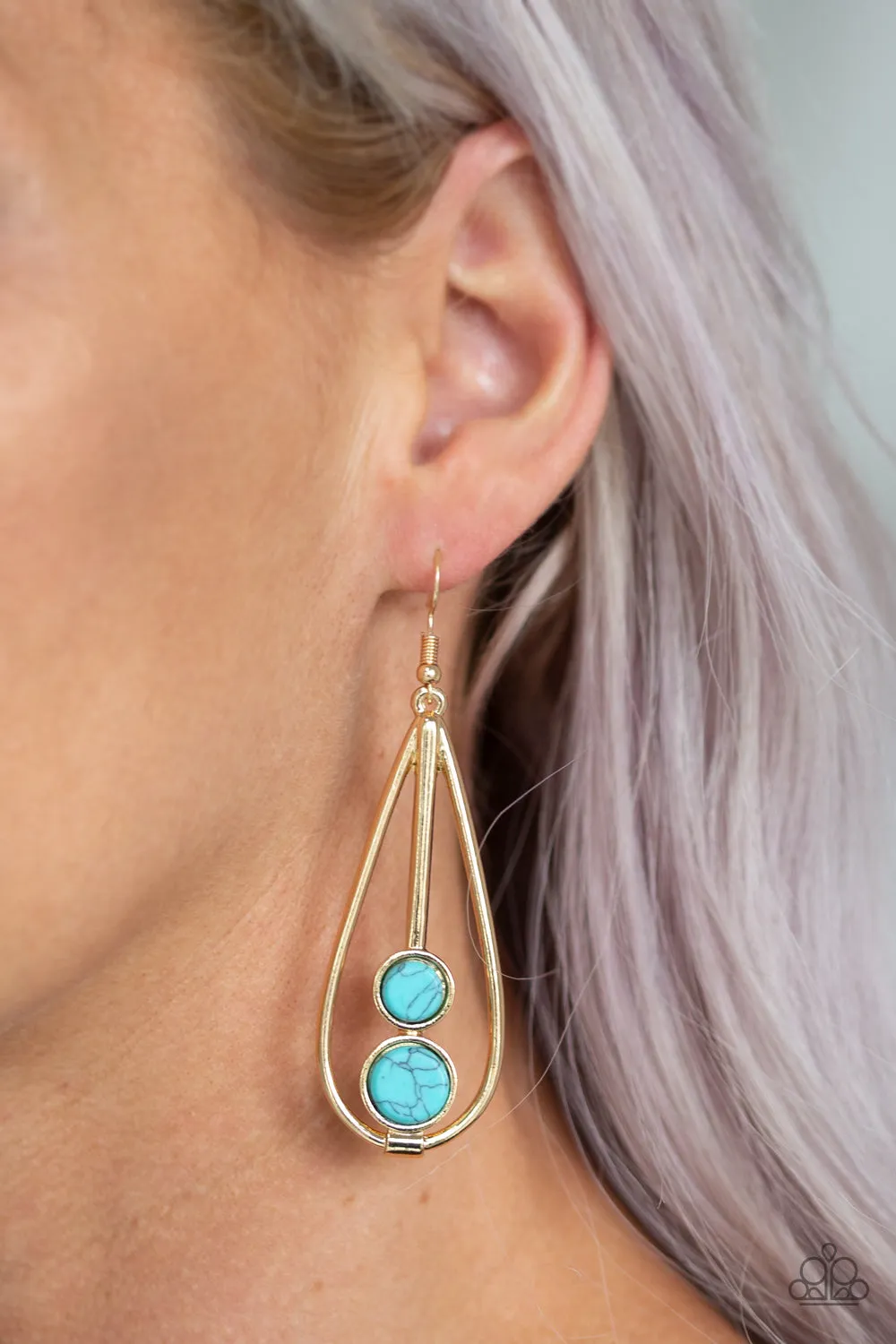 Paparazzi - Natural Nova - Gold Earrings
