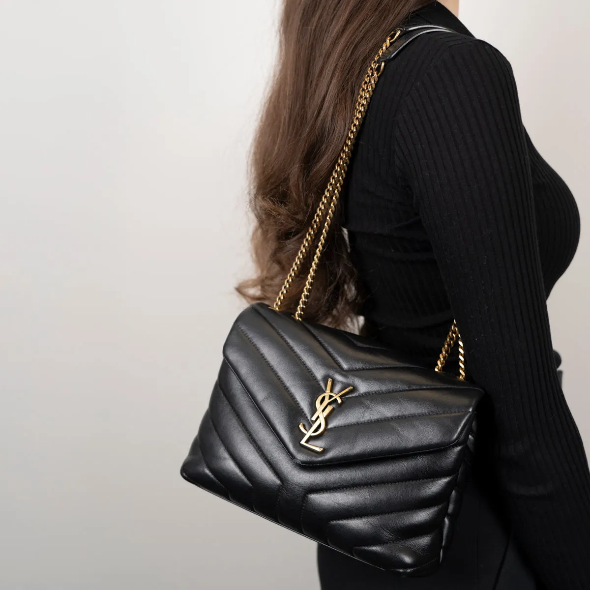 Pre-Owned Yves Saint Laurent LouLou Small Quilted Shoulder Bag