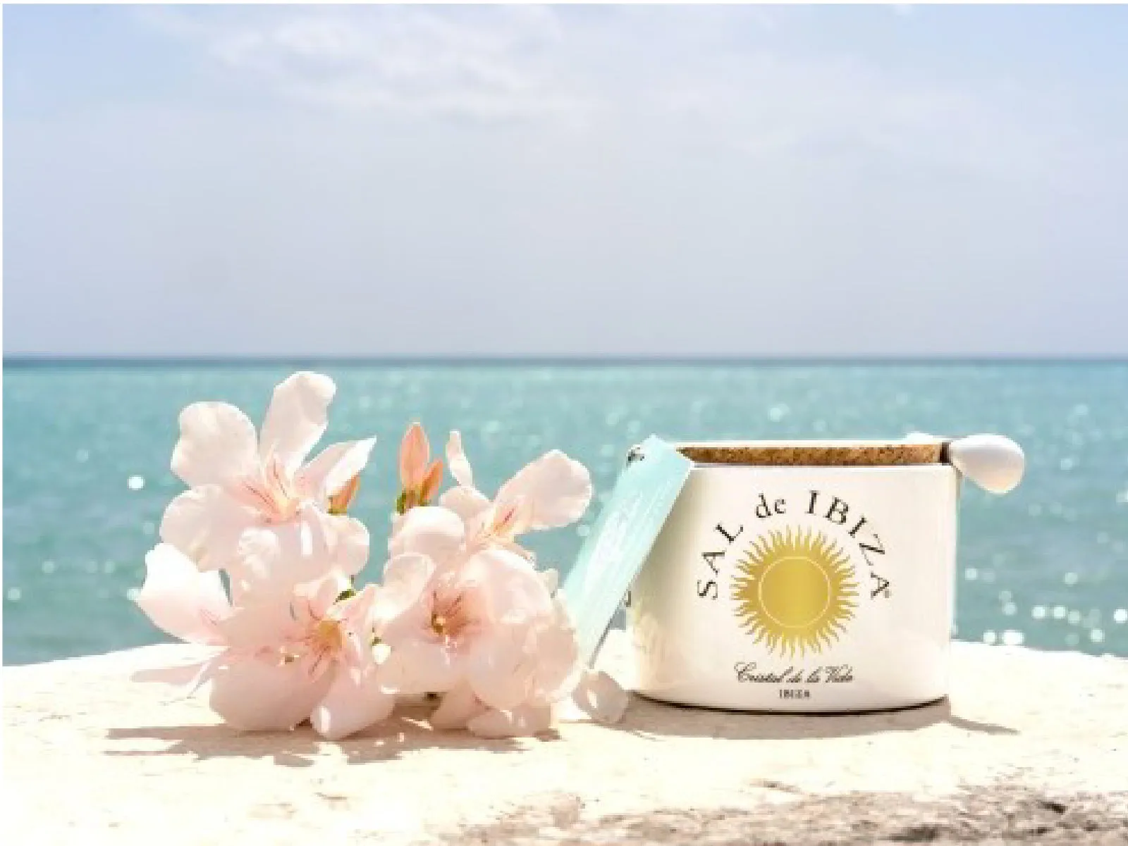 Sal de Ibiza Fleur de Sel with Ibicencan Herbs, Ceramic Pot