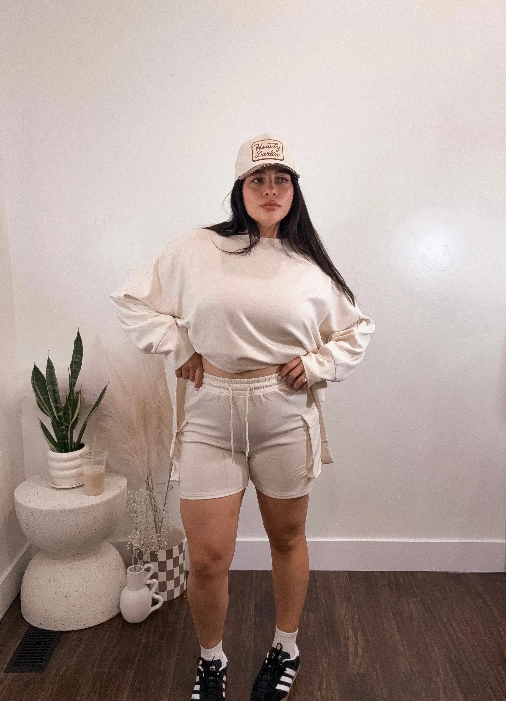 Scuba thigh pocket shorts in Heather Beige
